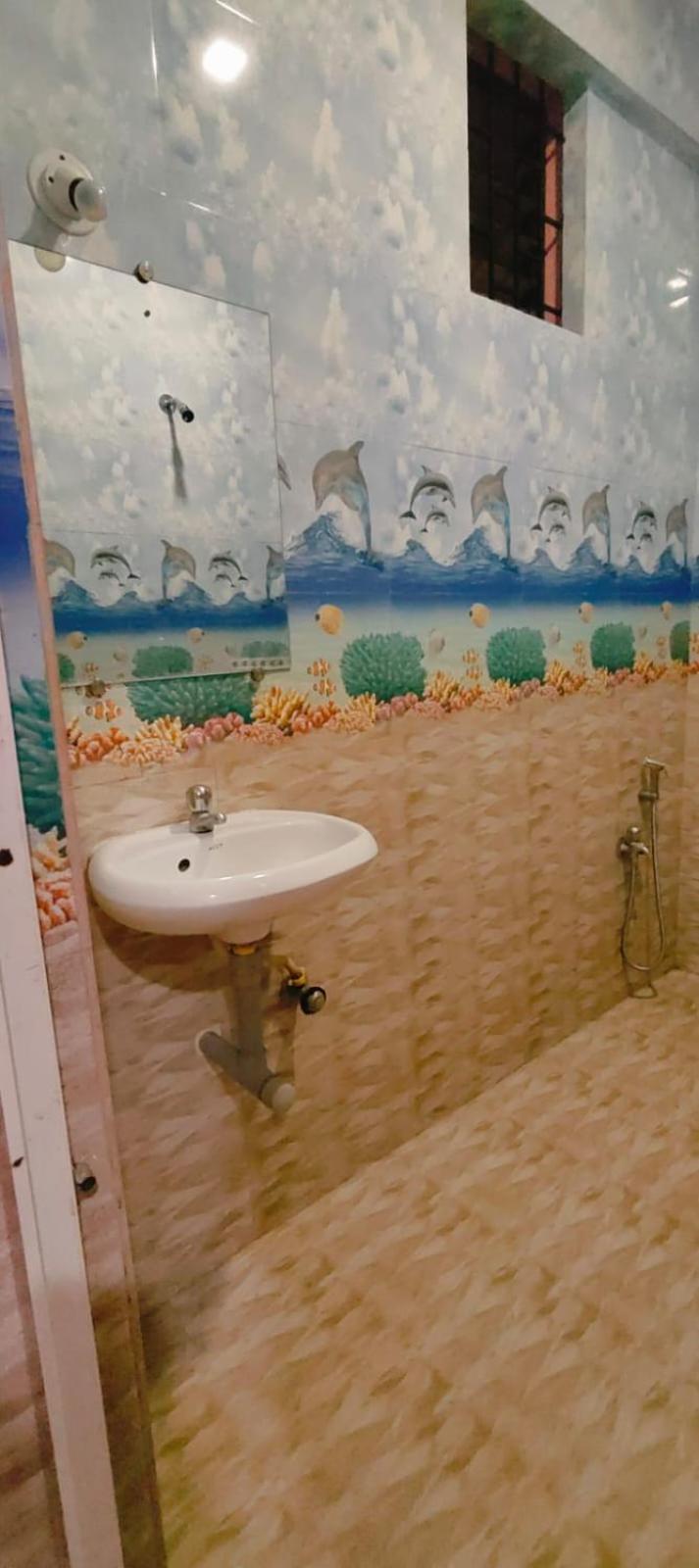 Esther Guest House كالانغيُت الغرفة الصورة
